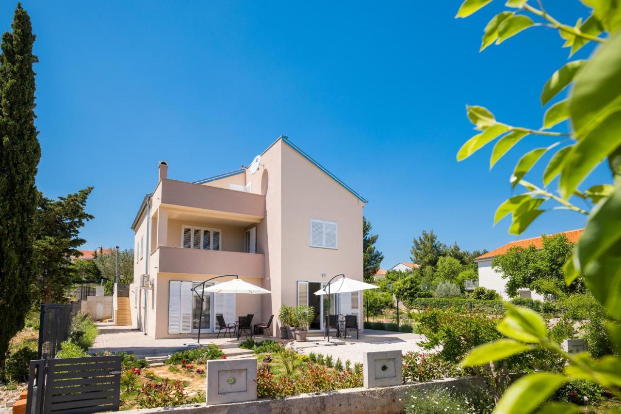 Apartmani Lelu Pridraga Εξωτερικό φωτογραφία
