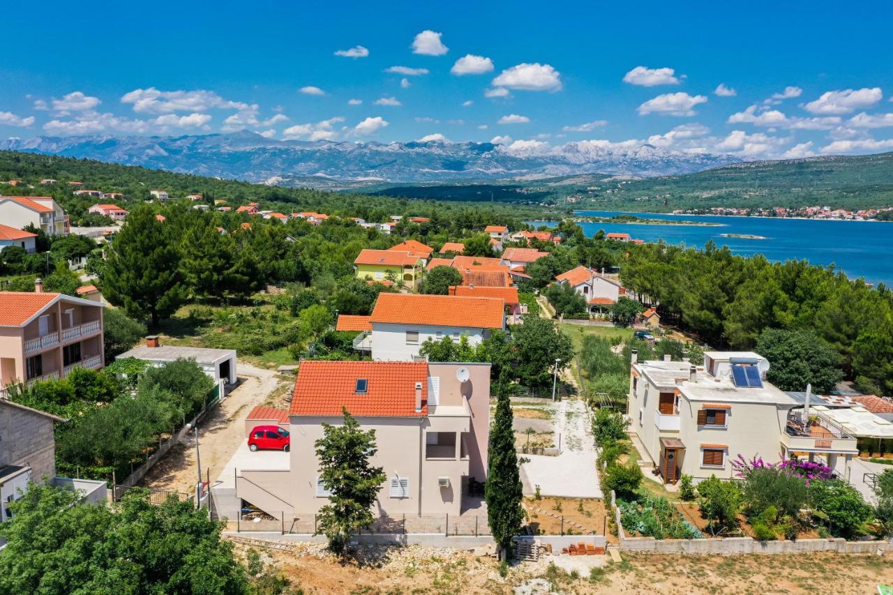 Apartmani Lelu Pridraga Εξωτερικό φωτογραφία