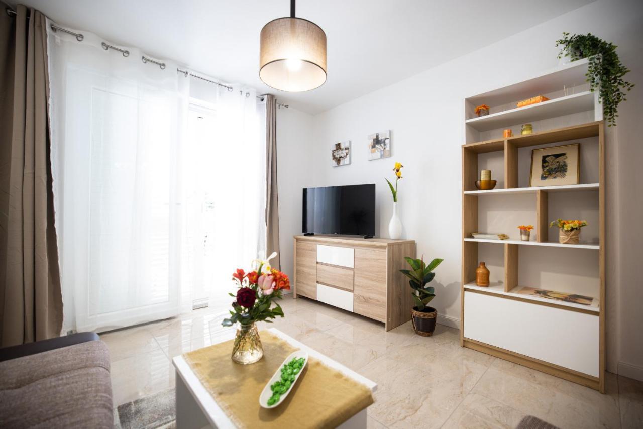 Apartmani Lelu Pridraga Εξωτερικό φωτογραφία