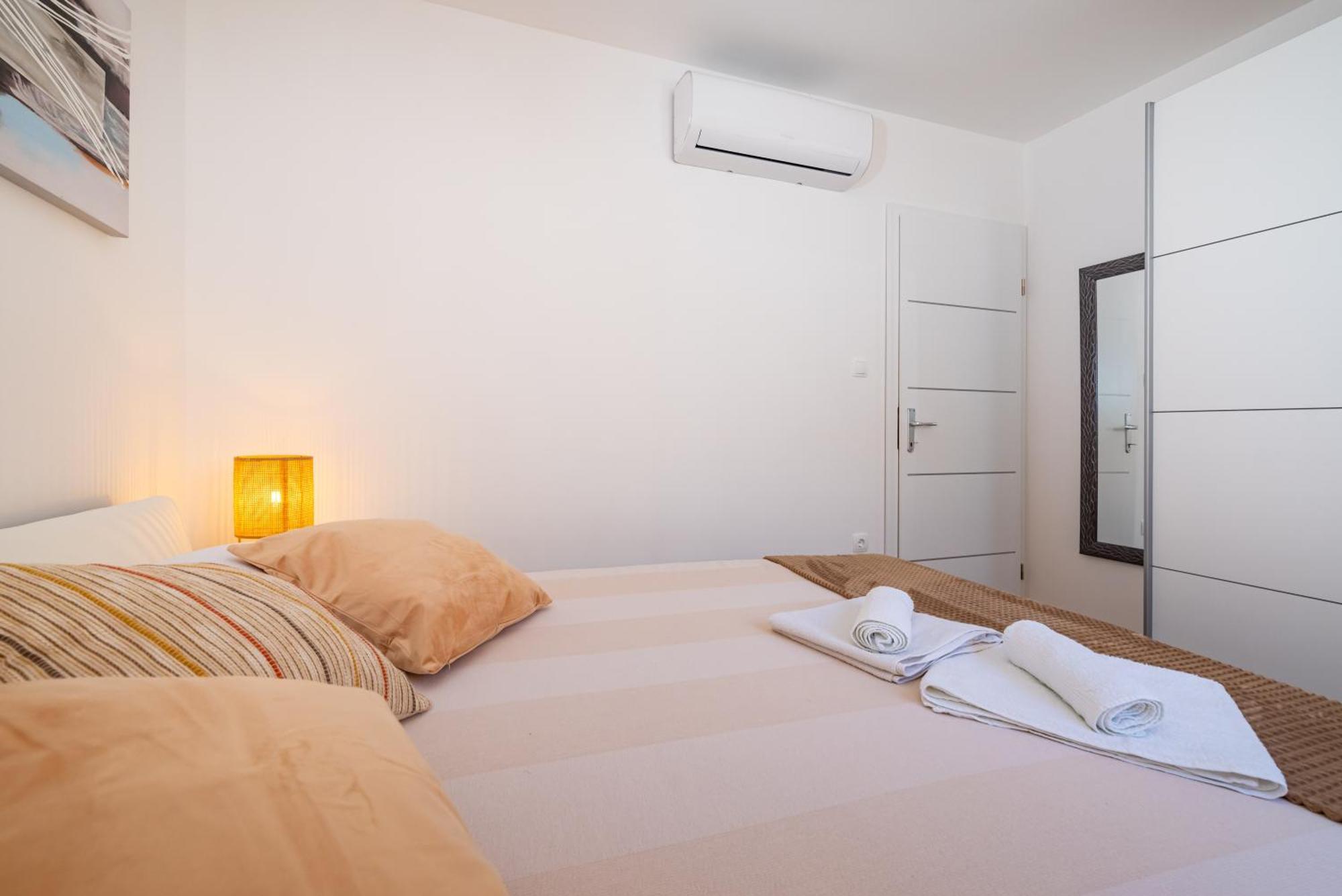 Apartmani Lelu Pridraga Εξωτερικό φωτογραφία