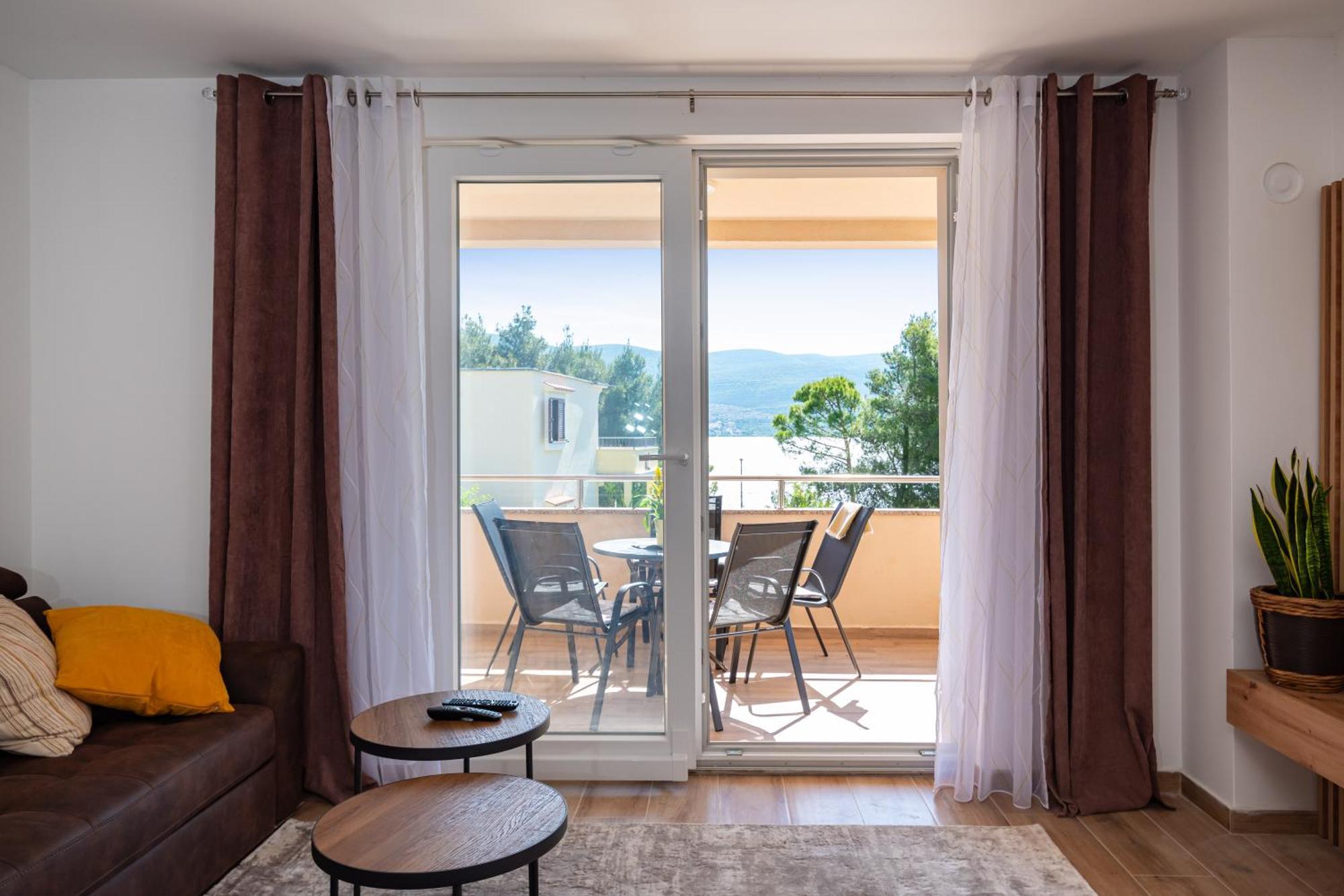 Apartmani Lelu Pridraga Εξωτερικό φωτογραφία