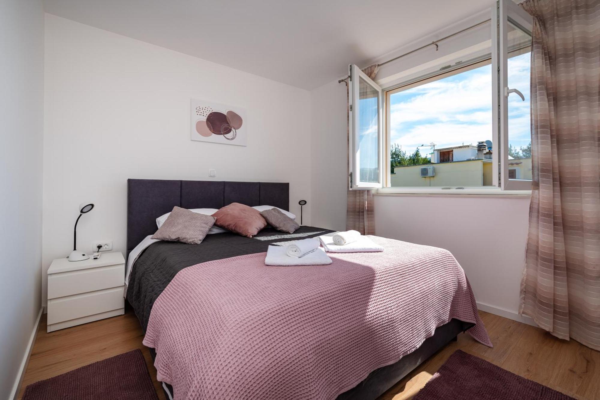 Apartmani Lelu Pridraga Εξωτερικό φωτογραφία