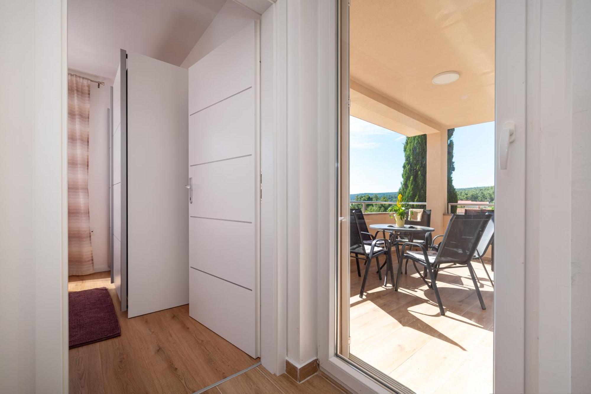 Apartmani Lelu Pridraga Εξωτερικό φωτογραφία